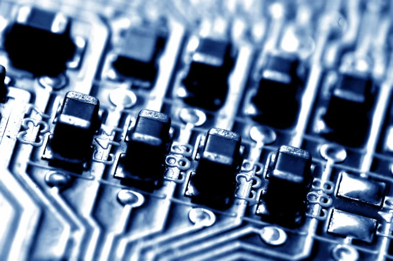 Nowe właściwości krzemu i ich wpływ na optoelektronikę