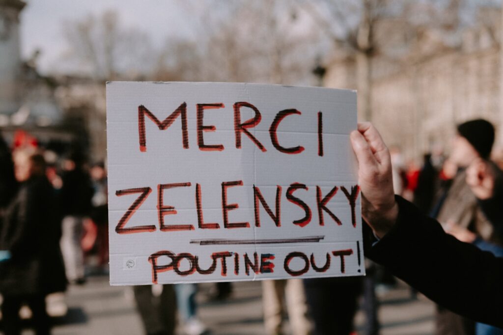 AI ratuje życie: tłumaczy ostrzeżenia pogodowe w 5 minut