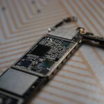 HarmonyOS 7 i AI: Huawei wypełnia lukę po Apple w Chinach