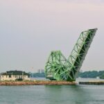 Maszt telekomunikacyjny runął — sabotaż czy wypadek?