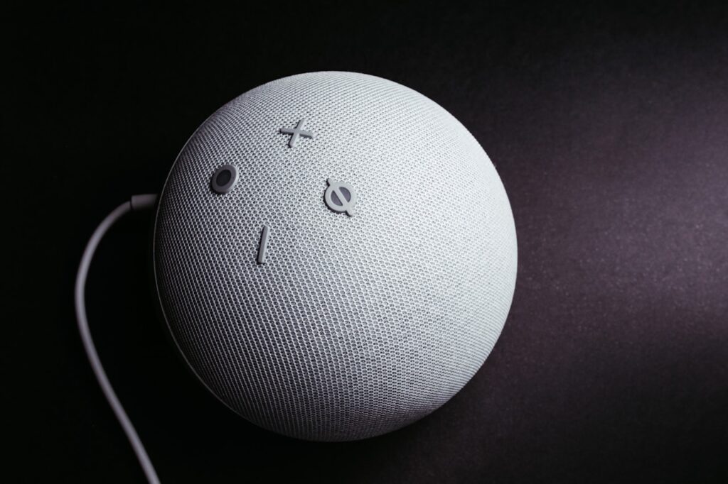 Siri AI z silnikiem Google Gemini – kto naprawdę buduje asystenta Apple?
