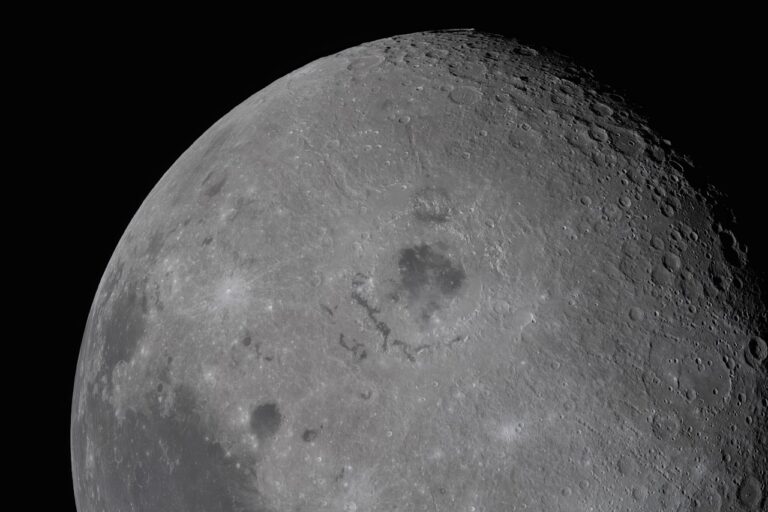 Teleskop ELF i rocznica lotu Uznańskiego — nowy rozdział astronomii