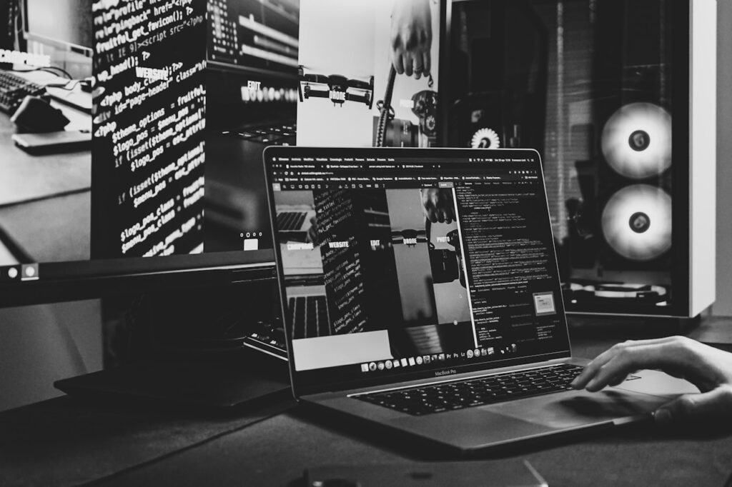 Apple kontra OpenAI: byli pracownicy i kradzież tajemnic