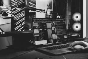 Apple kontra OpenAI: byli pracownicy i kradzież tajemnic