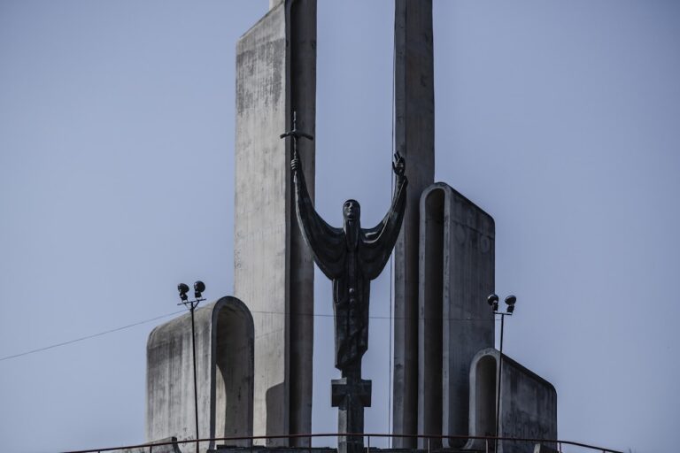 Maryja z Konotopia – najwyższy pomnik w Polsce ma 55 metrów