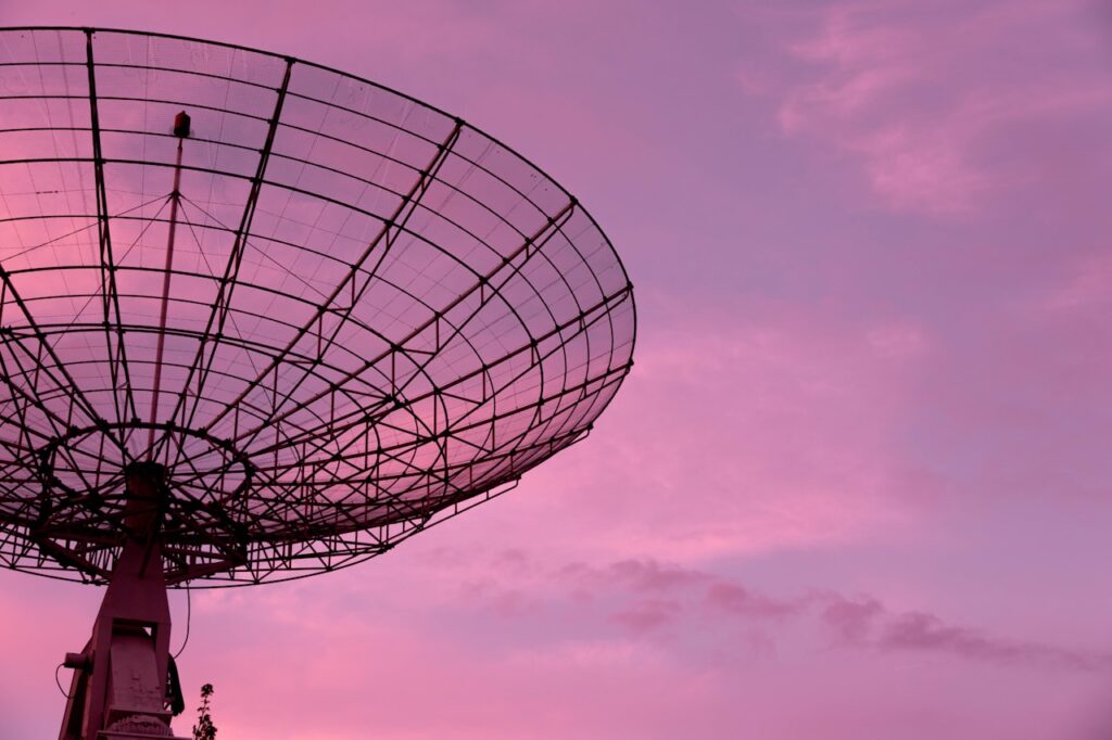 Radioteleskop RT-4 Kopernik w Piwnicach – odkrycia z Torunia
