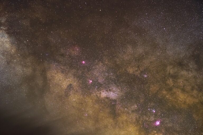 Neptun, Słońce i Gaia — Urania 4/2026 otwiera wielkie tematy