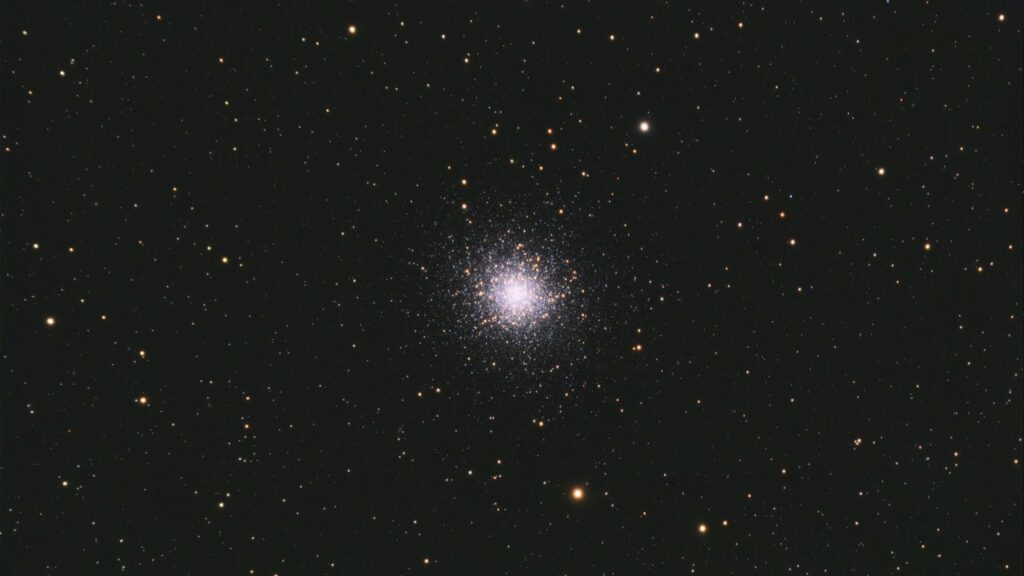Omega Centauri – gromada skrywająca czarną dziurę