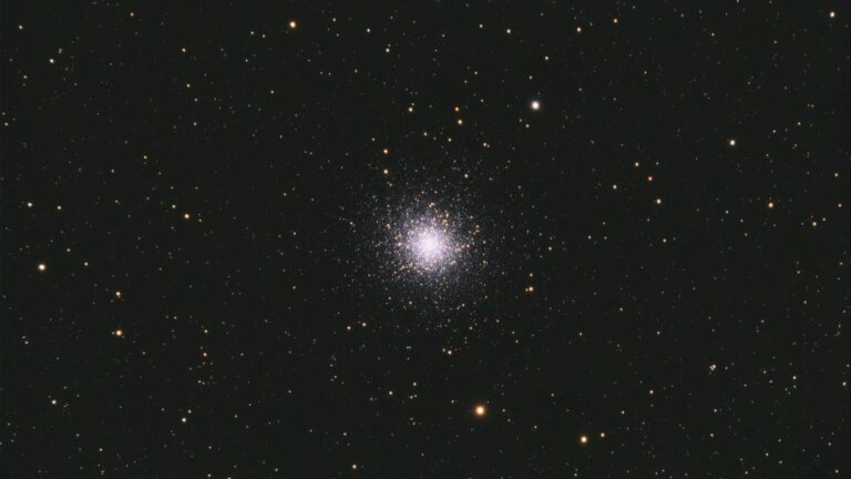 Omega Centauri – gromada skrywająca czarną dziurę