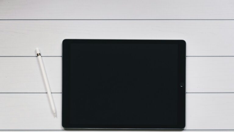 Amazon Alexa Tablet z Androidem 16 i Google Play – koniec Fire OS