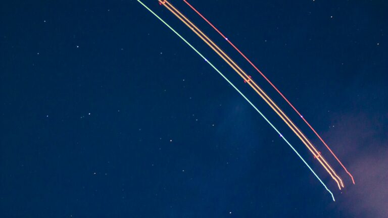 SpaceX wystrzeliło Starlinki z Kalifornii – era Falcona 9 dobiega końca